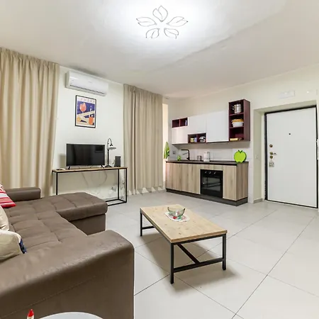 Luca Flat - Tiburtina Train Station & Wi-fi Apartamento *